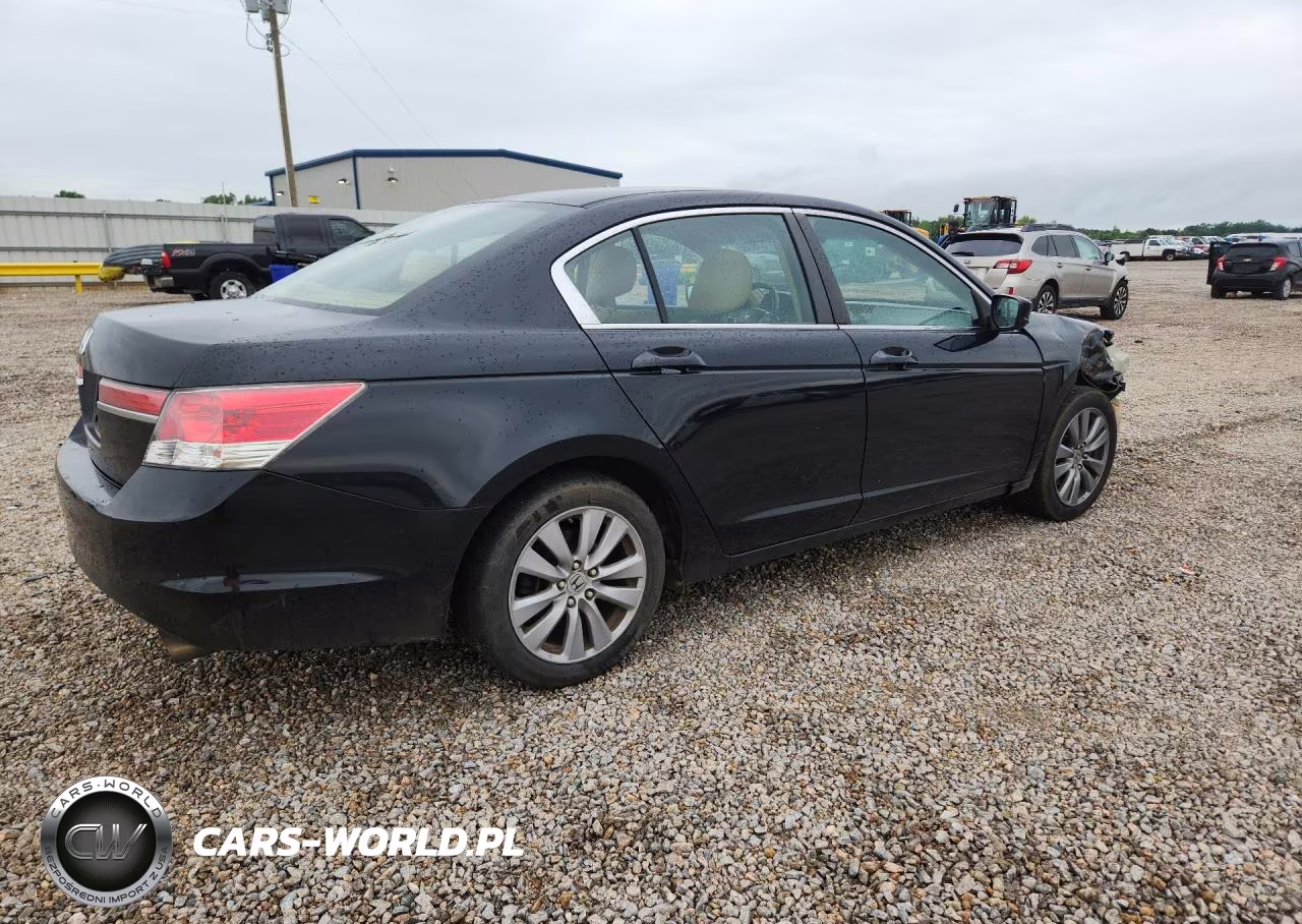 2011 Honda Accord Ex VIN:1HGCP2F79BA073147 - 3