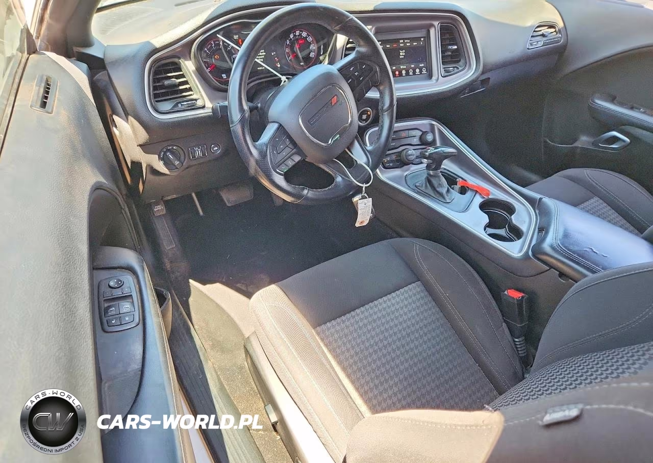 2019 Dodge Challenger Sxt VIN:2C3CDZAG3KH735267 - 8