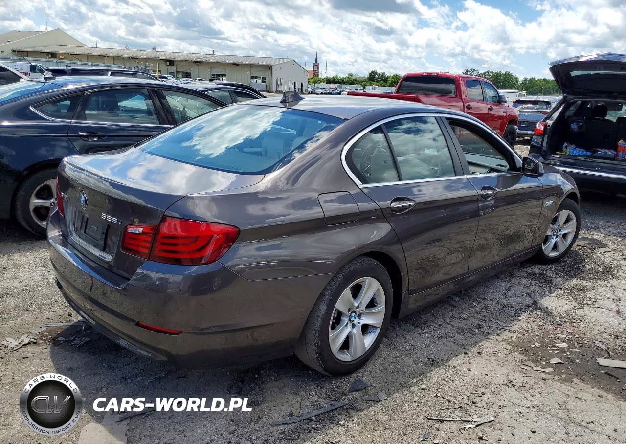 2013 BMW 528 Xi VIN:WBAXH5C52DD113889 - 3