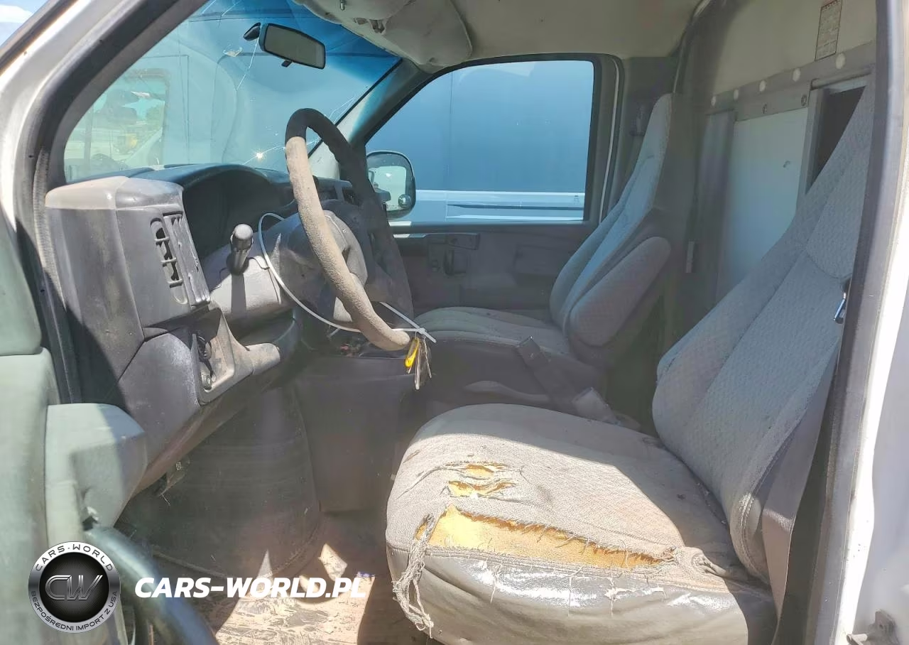 2003 Chevrolet Express Delivery Truck VIN:1GBHG31U231176228 - 7