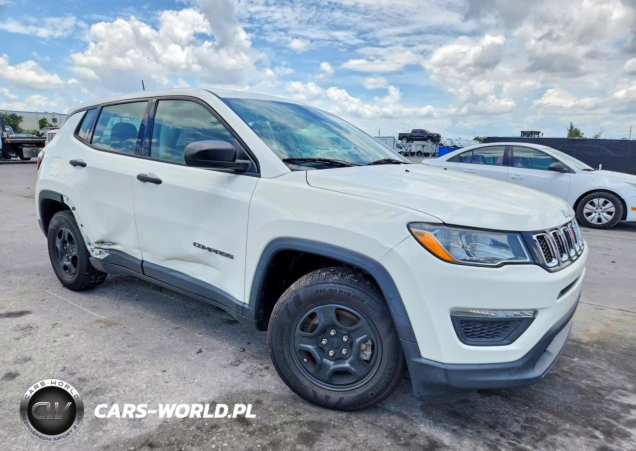 2019 Jeep Compass Sport VIN:3C4NJCABXKT769745 - 4