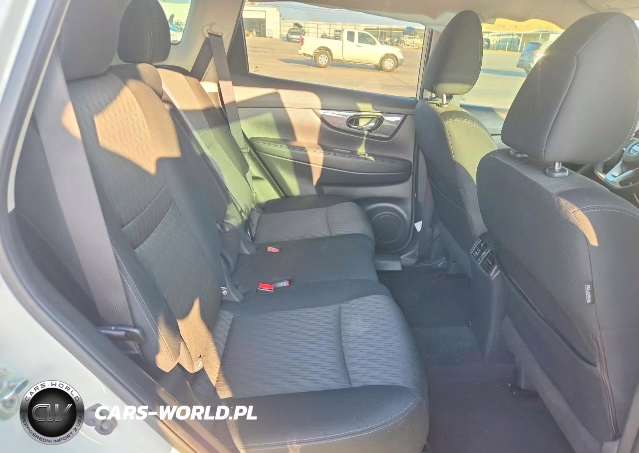2018 Nissan Rogue S VIN:KNMAT2MV5JP584580 - 11