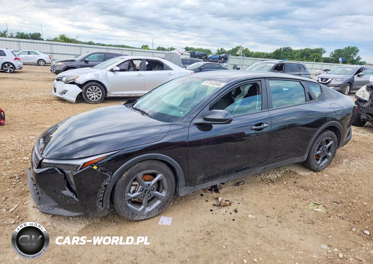2025 Kia K4 Lxs – zdjęcie 1 z 12