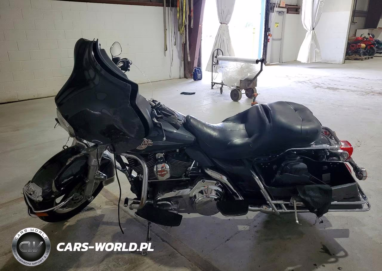 2007 Harley-Davidson Flhtcui VIN:1HD1FC4117Y720098 - 3