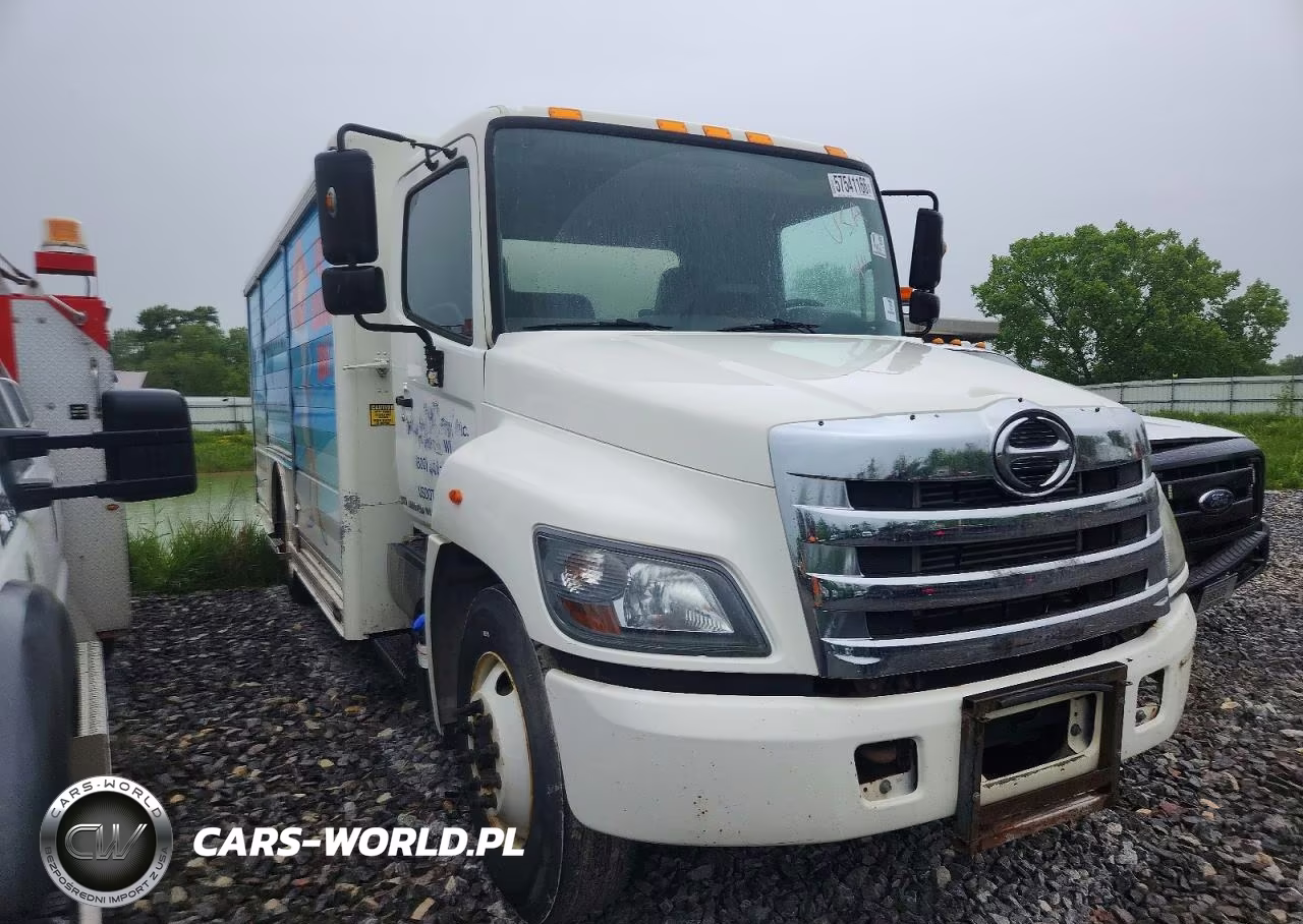 2014 Hino 258-268