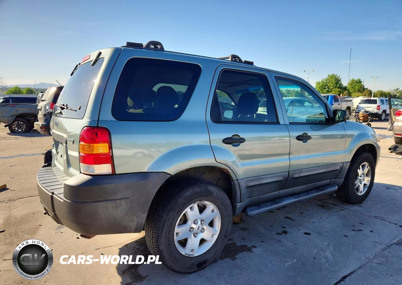 2005 Ford Escape Xlt VIN:1FMCU93115KB52483 - 3