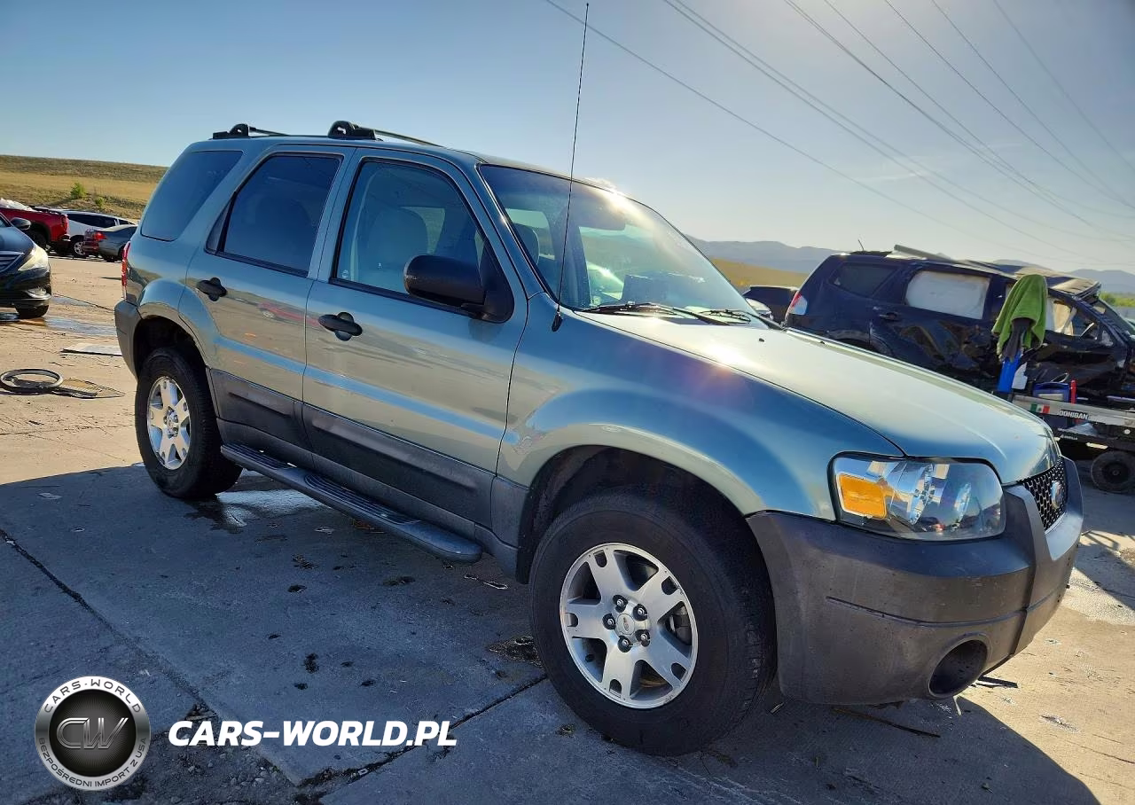 2005 Ford Escape Xlt VIN:1FMCU93115KB52483 - 4