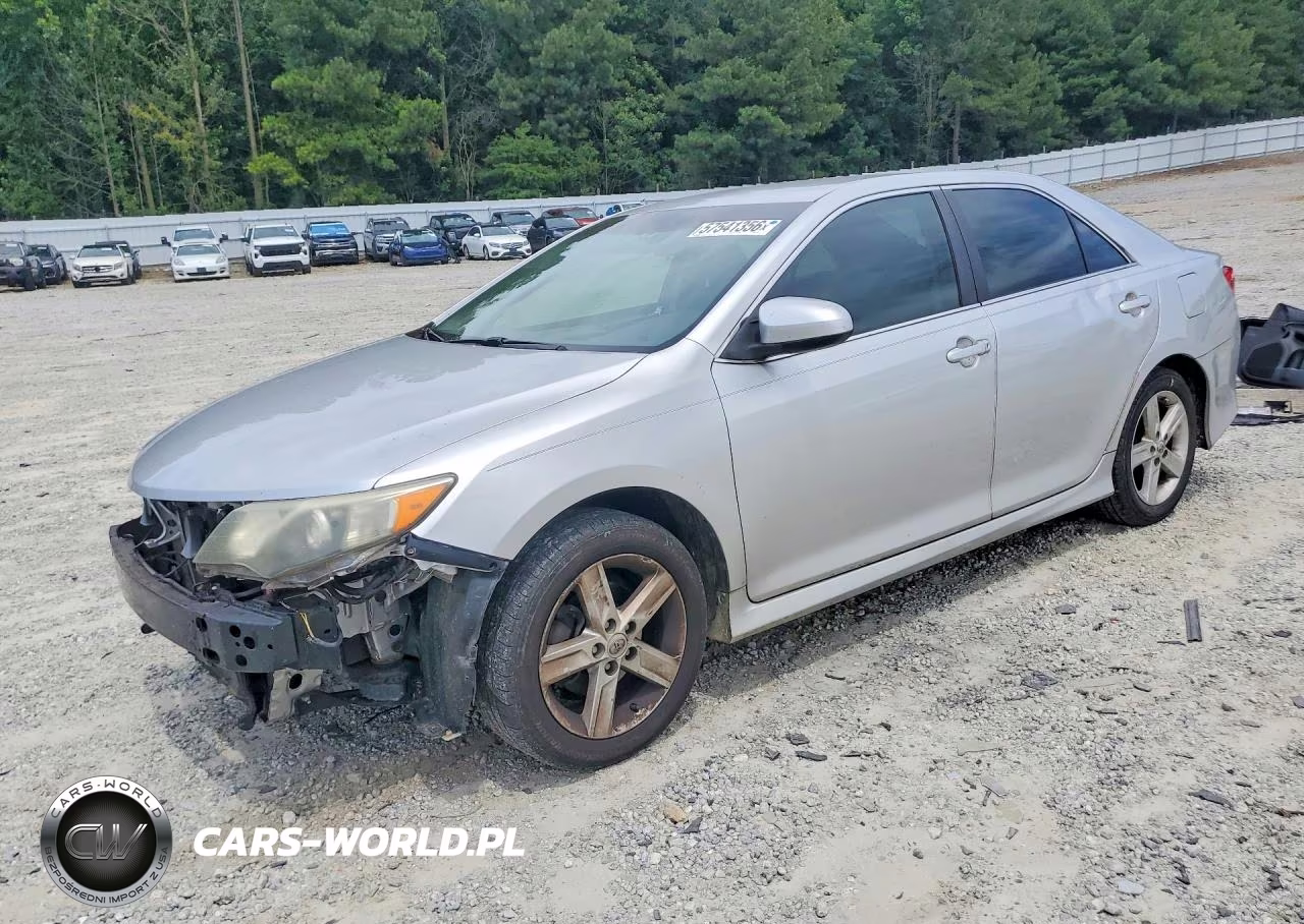 2014 Toyota Camry Se – zdjęcie 1 z 13