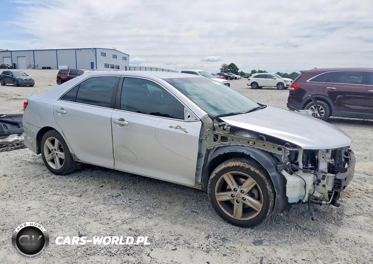 2014 Toyota Camry Se VIN:4T1BF1FK7EU829066 - 4