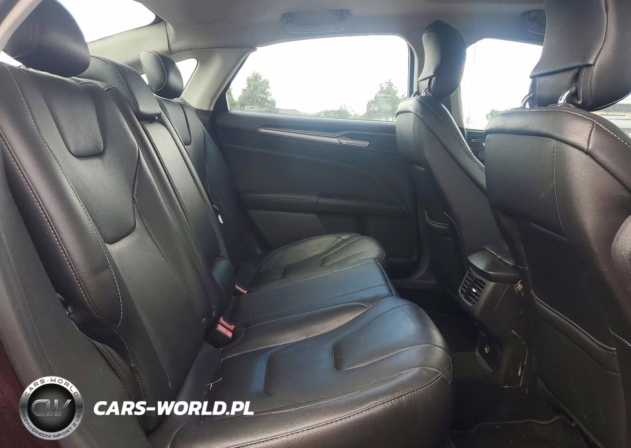 2013 Ford Fusion Titanium VIN:3FA6P0K92DR280811 - 10
