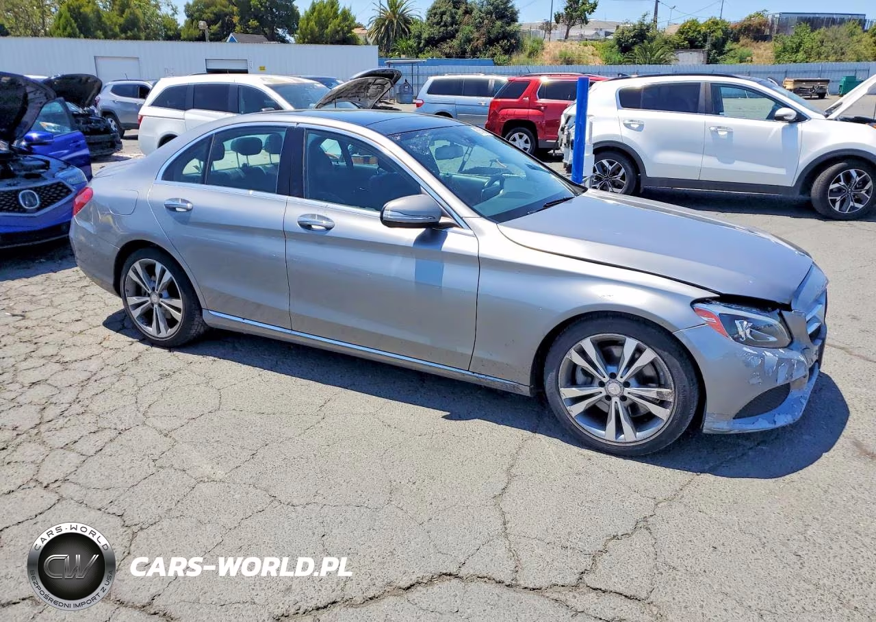 2015 Mercedes-Benz C 300 VIN:55SWF4JB3FU065661 - 4