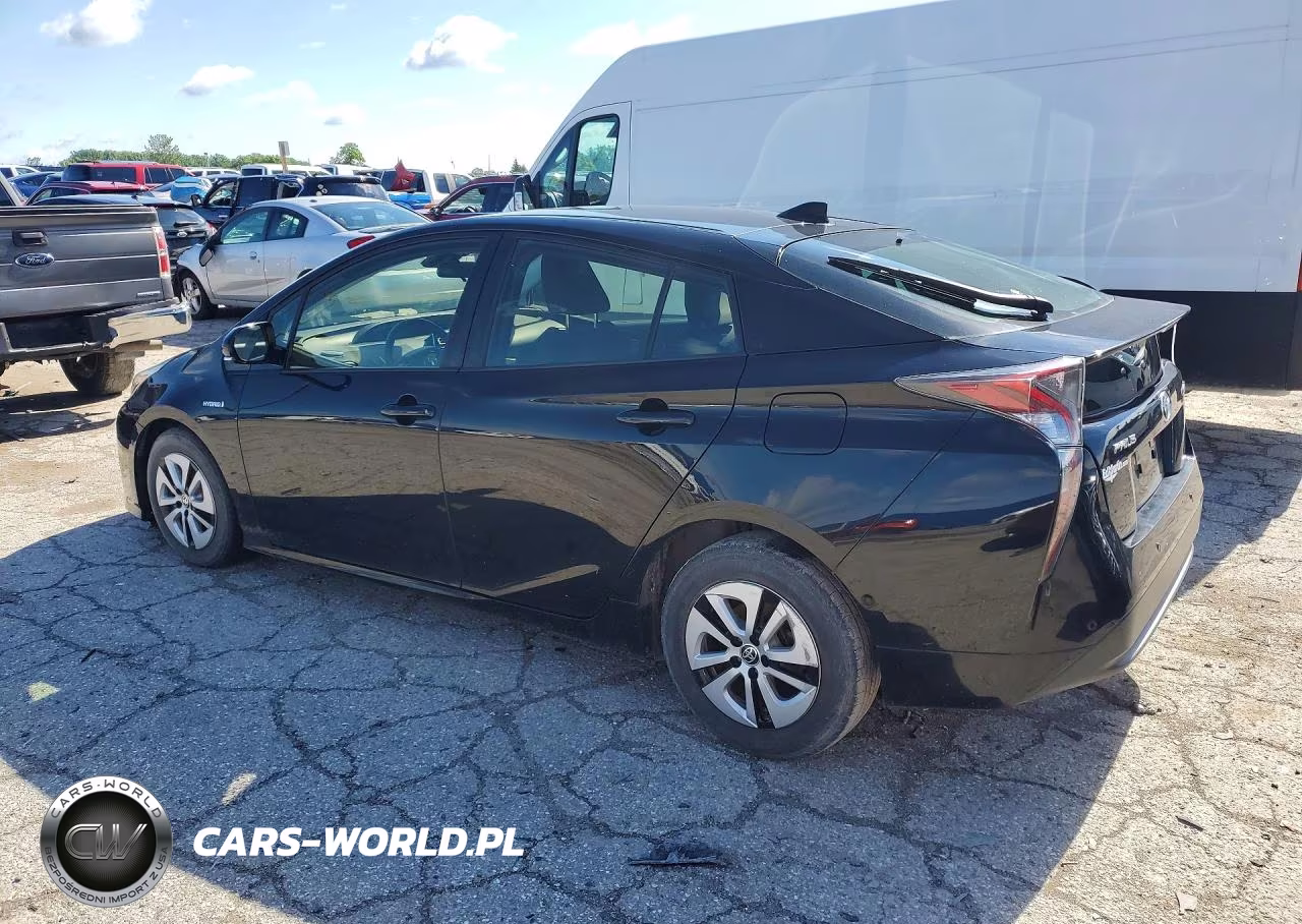 2018 Toyota Prius Three VIN:JTDKARFU3J3552208 - 2