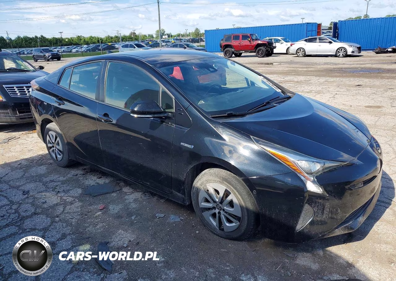 2018 Toyota Prius Three VIN:JTDKARFU3J3552208 - 4