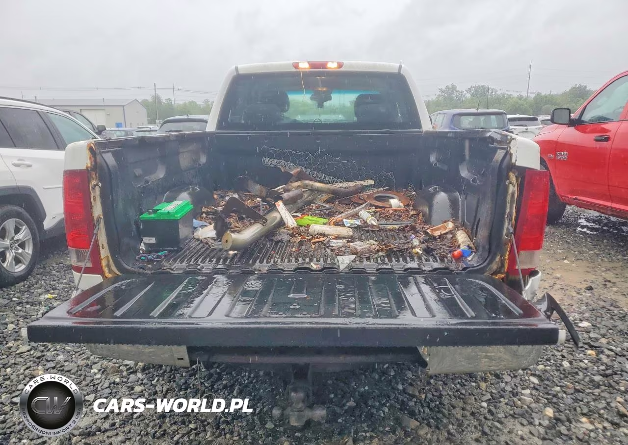 2008 GMC Sierra 2500 VIN:1GTHK29K18E107263 - 6