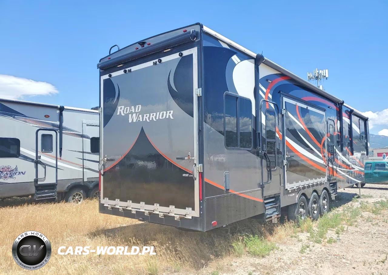 2018 Heartland Road Warrior Camper VIN:5SFCG4431JE356270 - 4