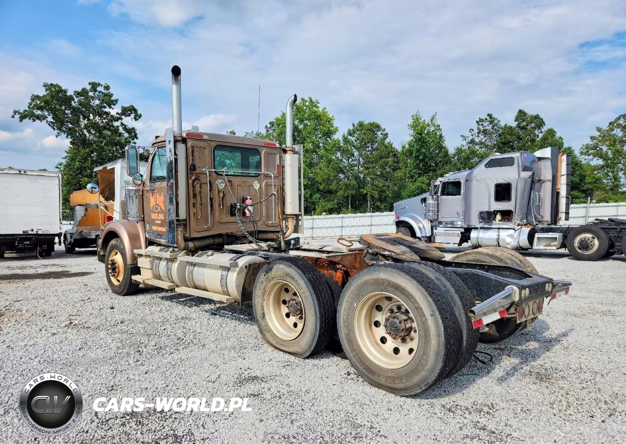 2016 Western Star 4900 Semi Truck VIN:5KJJAEDV5GLHF4204 - 3