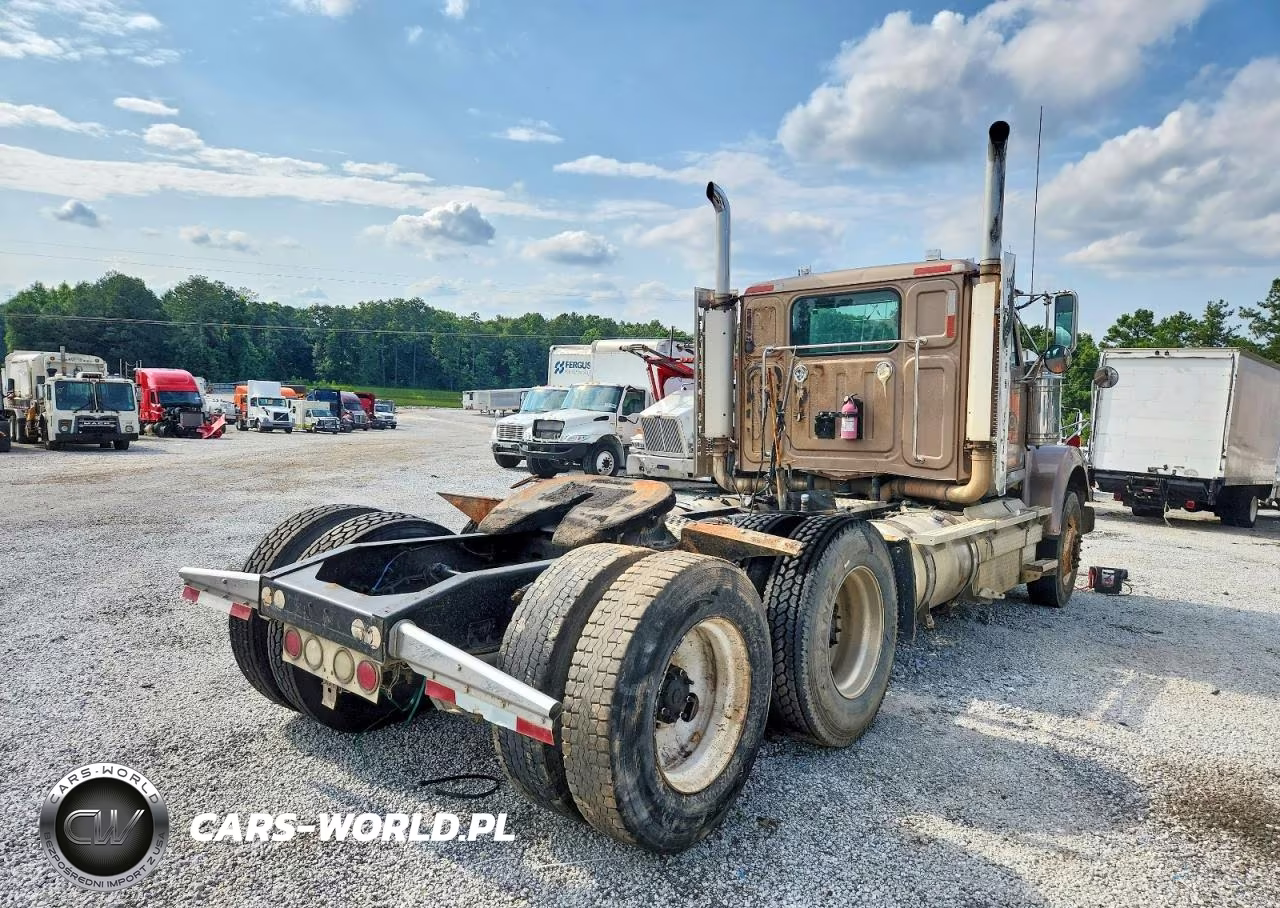 2016 Western Star 4900 Semi Truck VIN:5KJJAEDV5GLHF4204 - 4