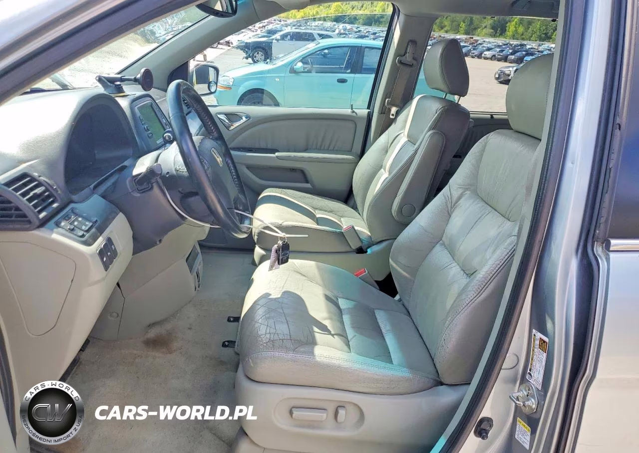 2007 Honda Odyssey Touring VIN:5FNRL38807B002322 - 7