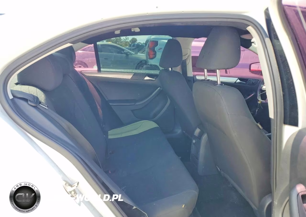 2016 Volkswagen Jetta Se VIN:3VWD67AJ4GM261765 - 10