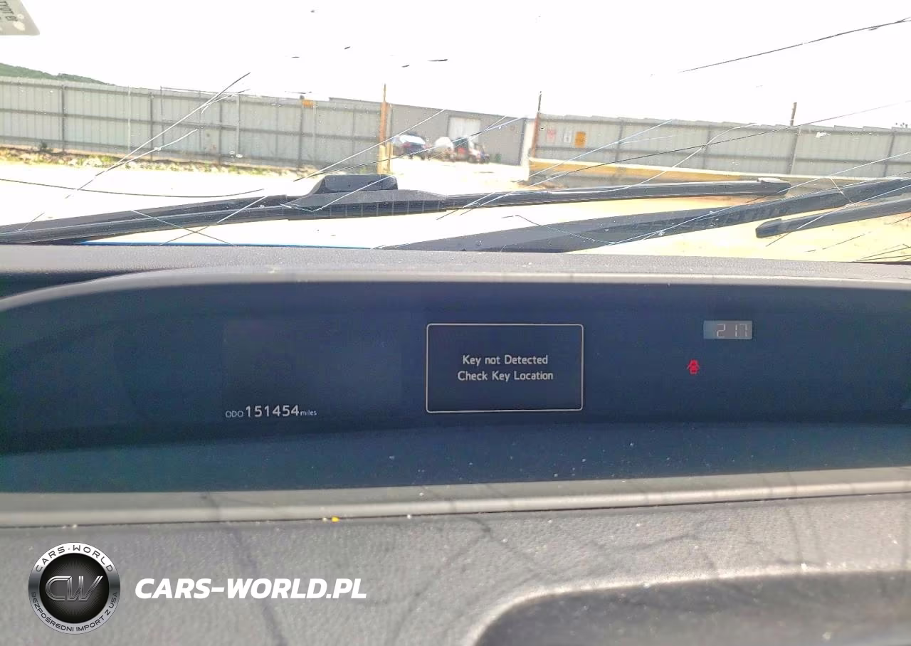 2019 Toyota Prius Le Awd-E VIN:JTDL9RFU8K3007247 - 9