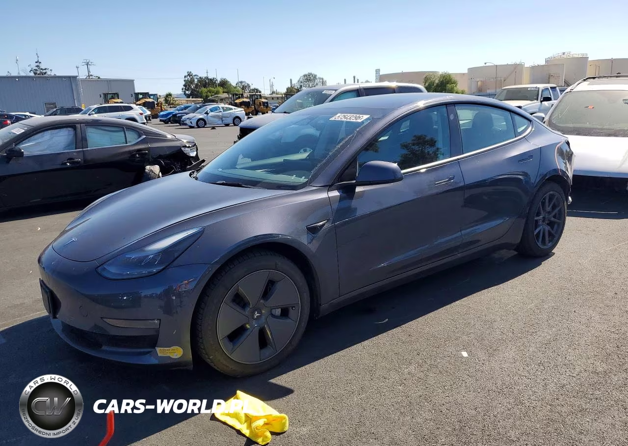 2022 Tesla Model 3 – zdjęcie 1 z 13
