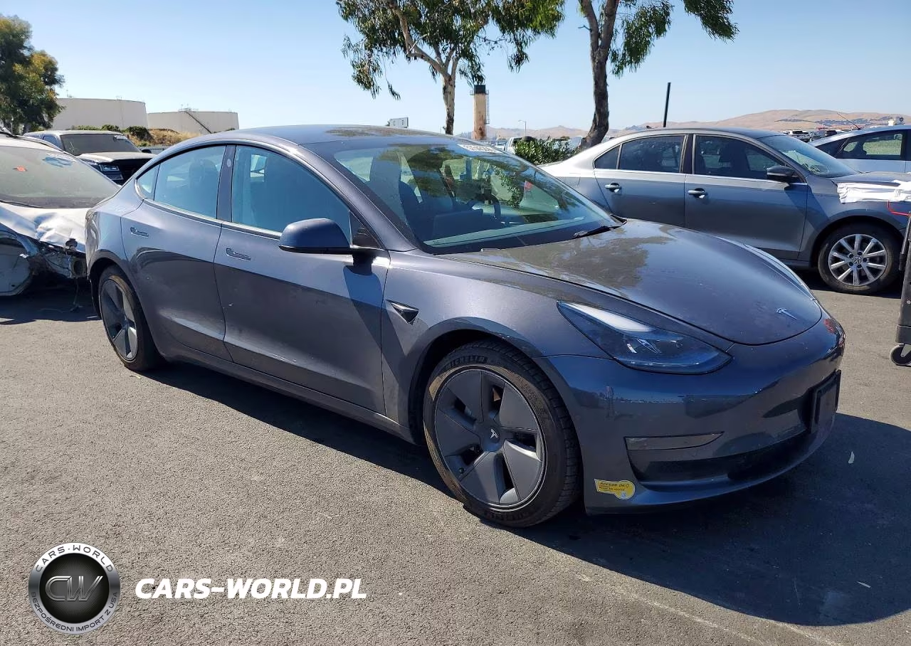 2022 Tesla Model 3 VIN:5YJ3E1EB9NF208109 - 4