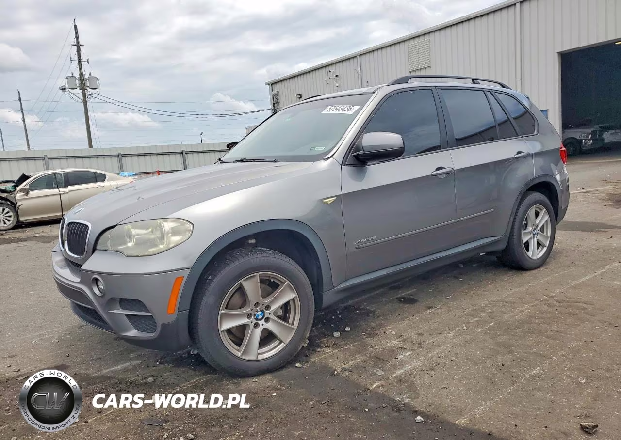 2013 BMW X5 xDrive35I – zdjęcie 1 z 13