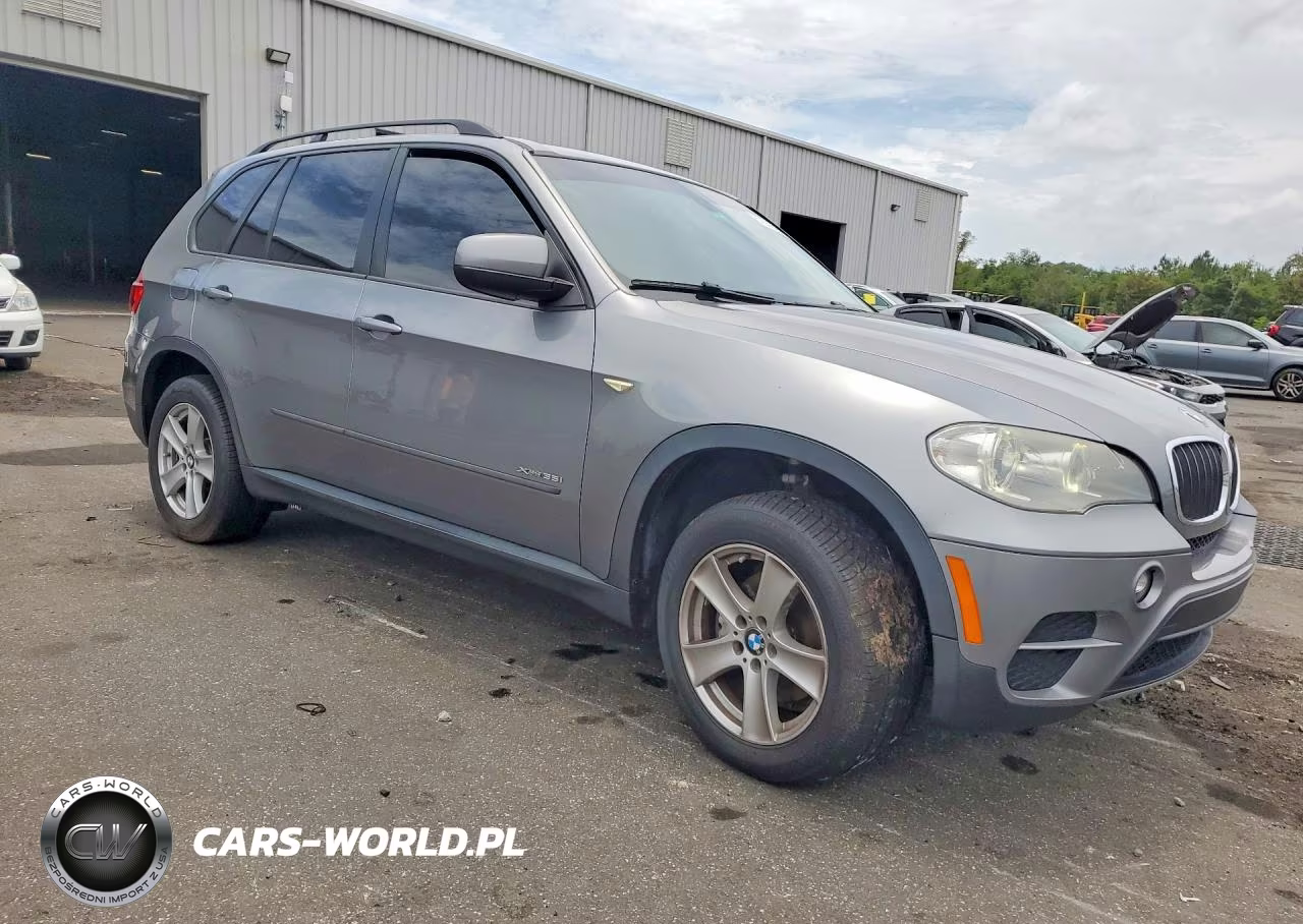 2013 BMW X5 xDrive35I VIN:5UXZV4C58D0B03083 - 4