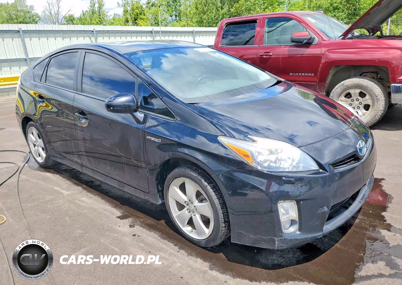 2011 Toyota Prius VIN:JTDKN3DU2B5327661 - 4