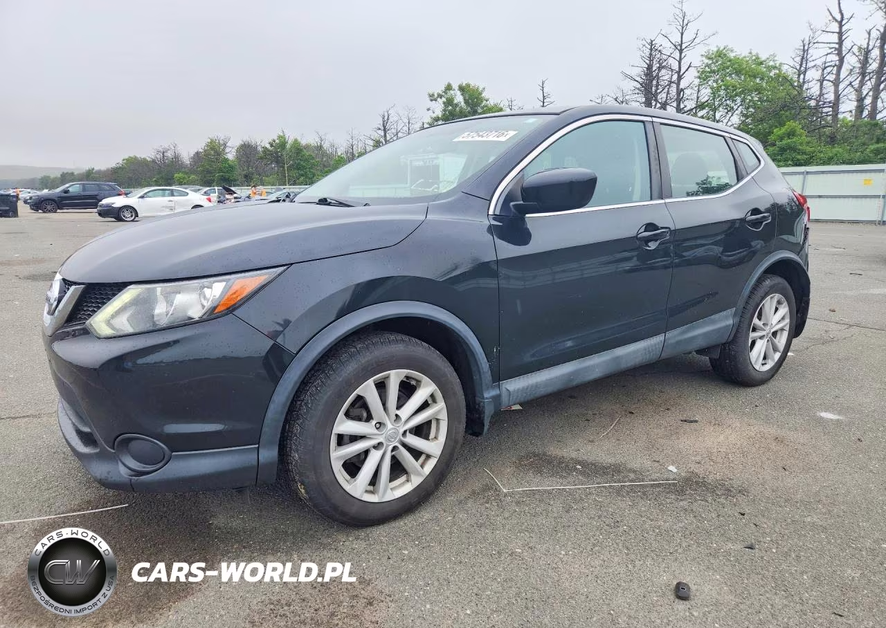2017 Nissan Rogue Sport S – zdjęcie 1 z 13