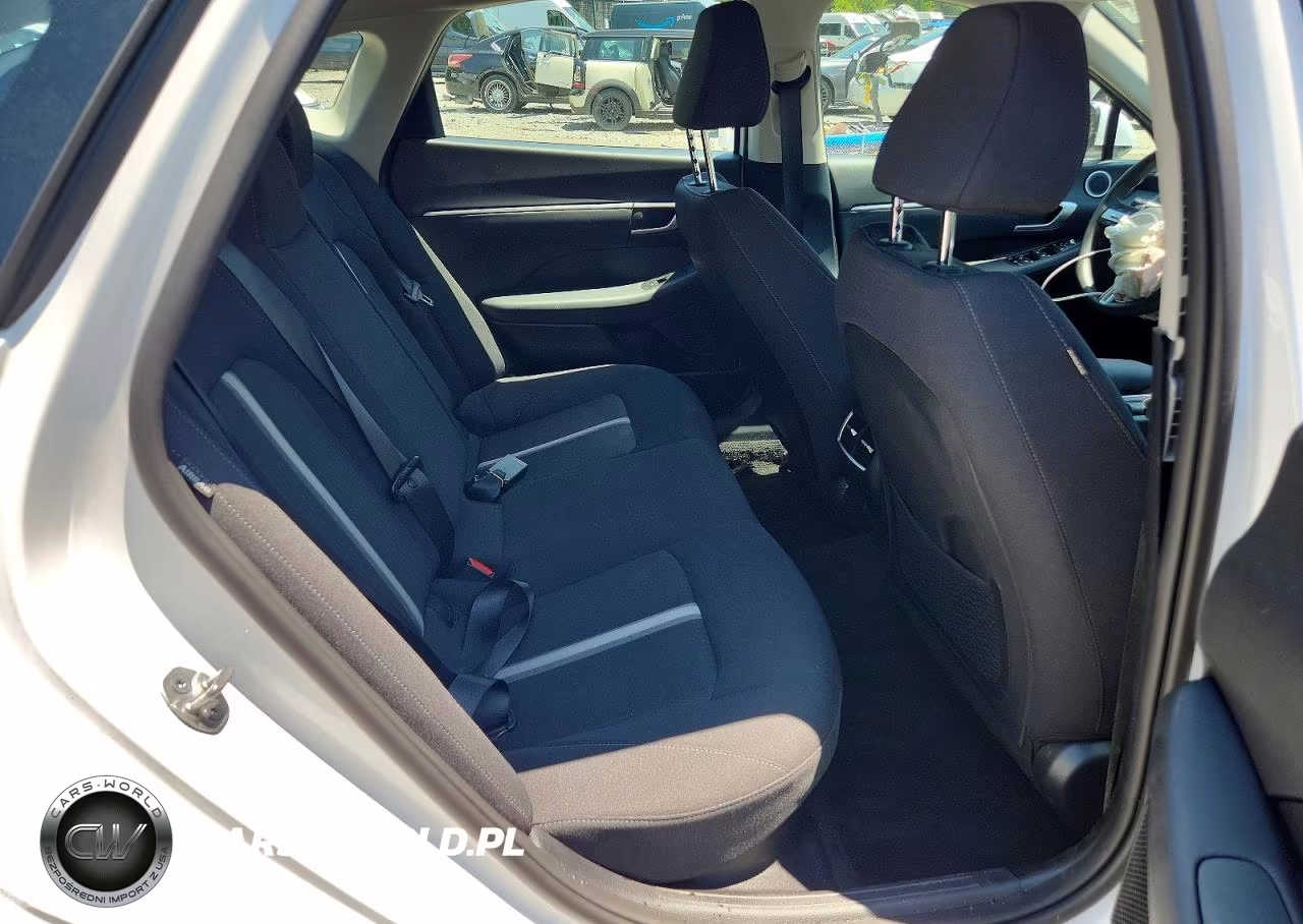 2026 Hyundai Sonata Hybrid Blue VIN:KMHL24JJTA157126 - 10