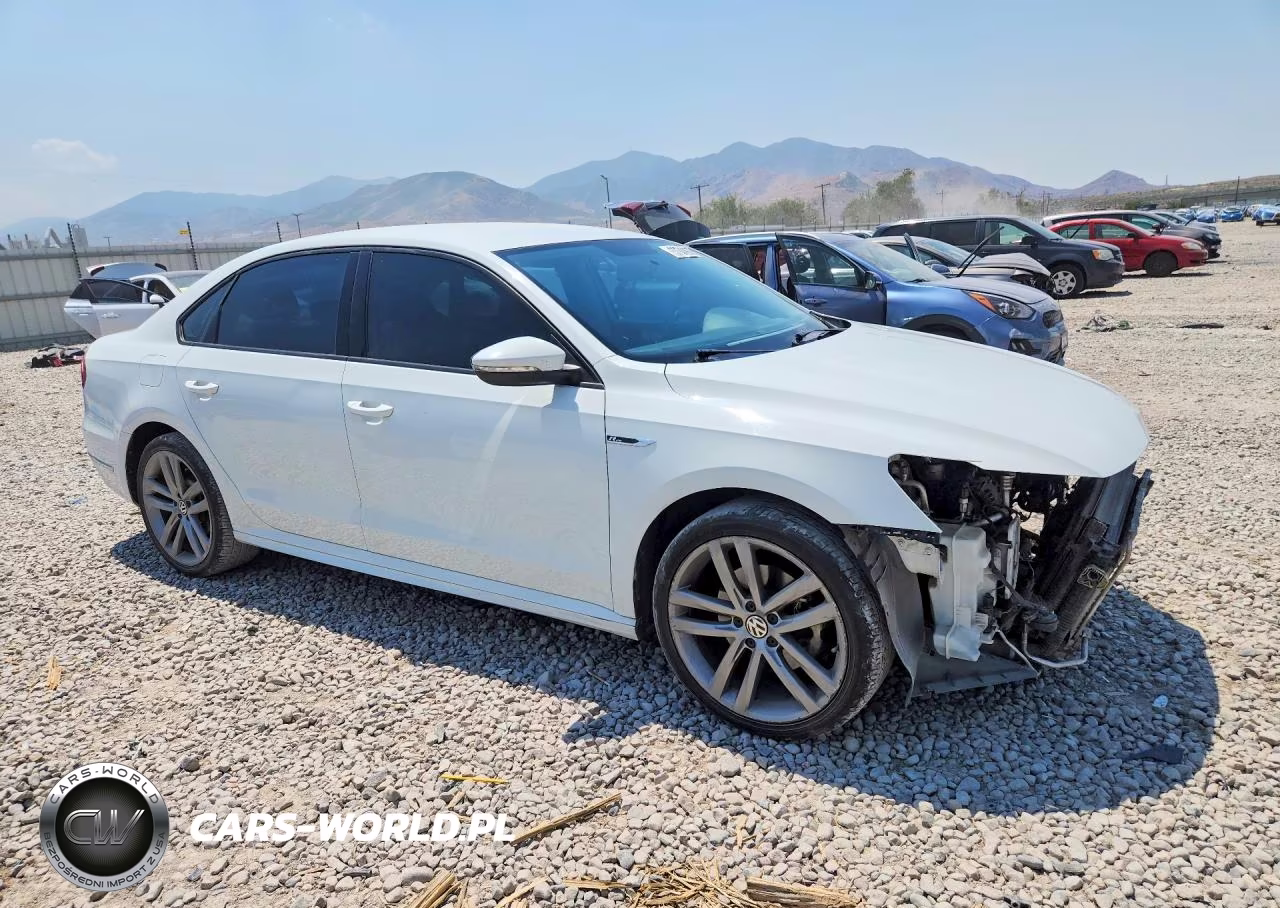2018 Volkswagen Passat S VIN:1VWAA7A31JC011959 - 4