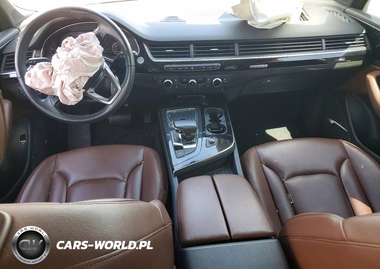 2018 Audi Q7 Premium Plus VIN:WA1LAAF7XJD005621 - 8