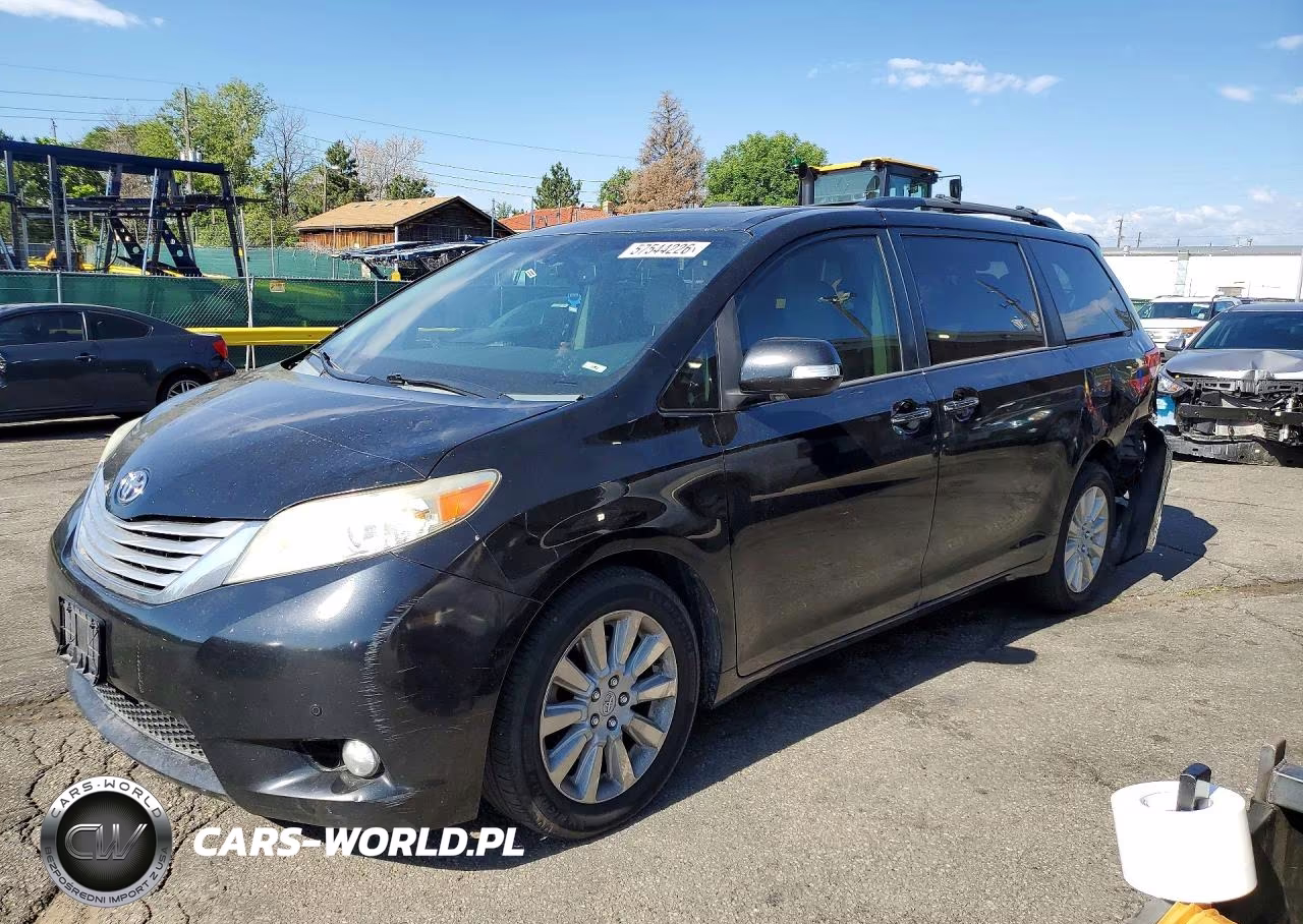 2013 Toyota Sienna Limited 7-Passenger