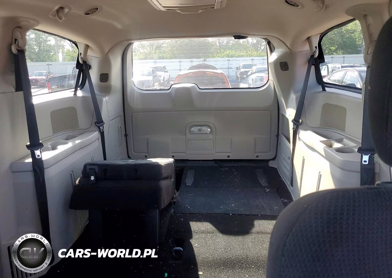 2012 Chrysler Town & Country Touring VIN:2C4RC1BG3CR162827 - 10