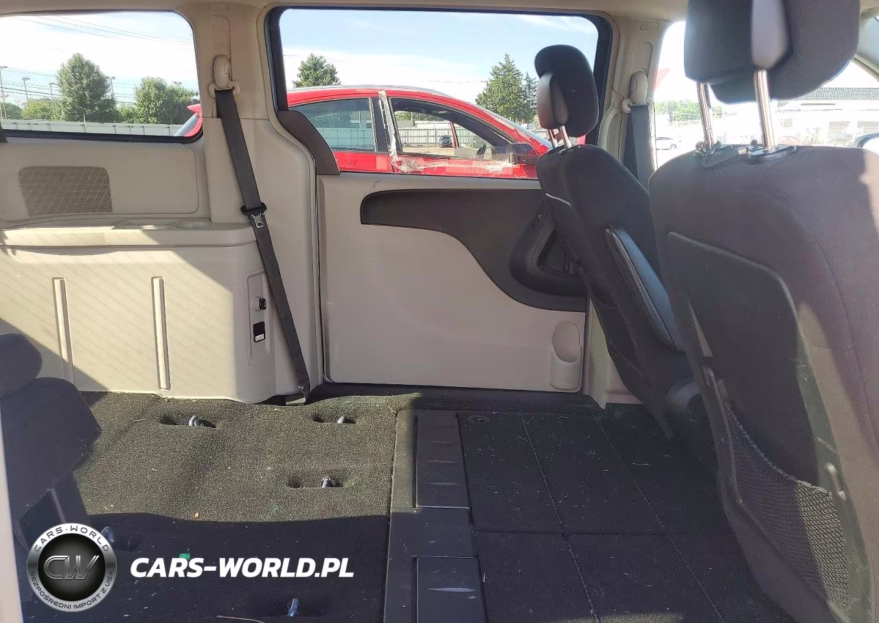 2012 Chrysler Town & Country Touring VIN:2C4RC1BG3CR162827 - 11