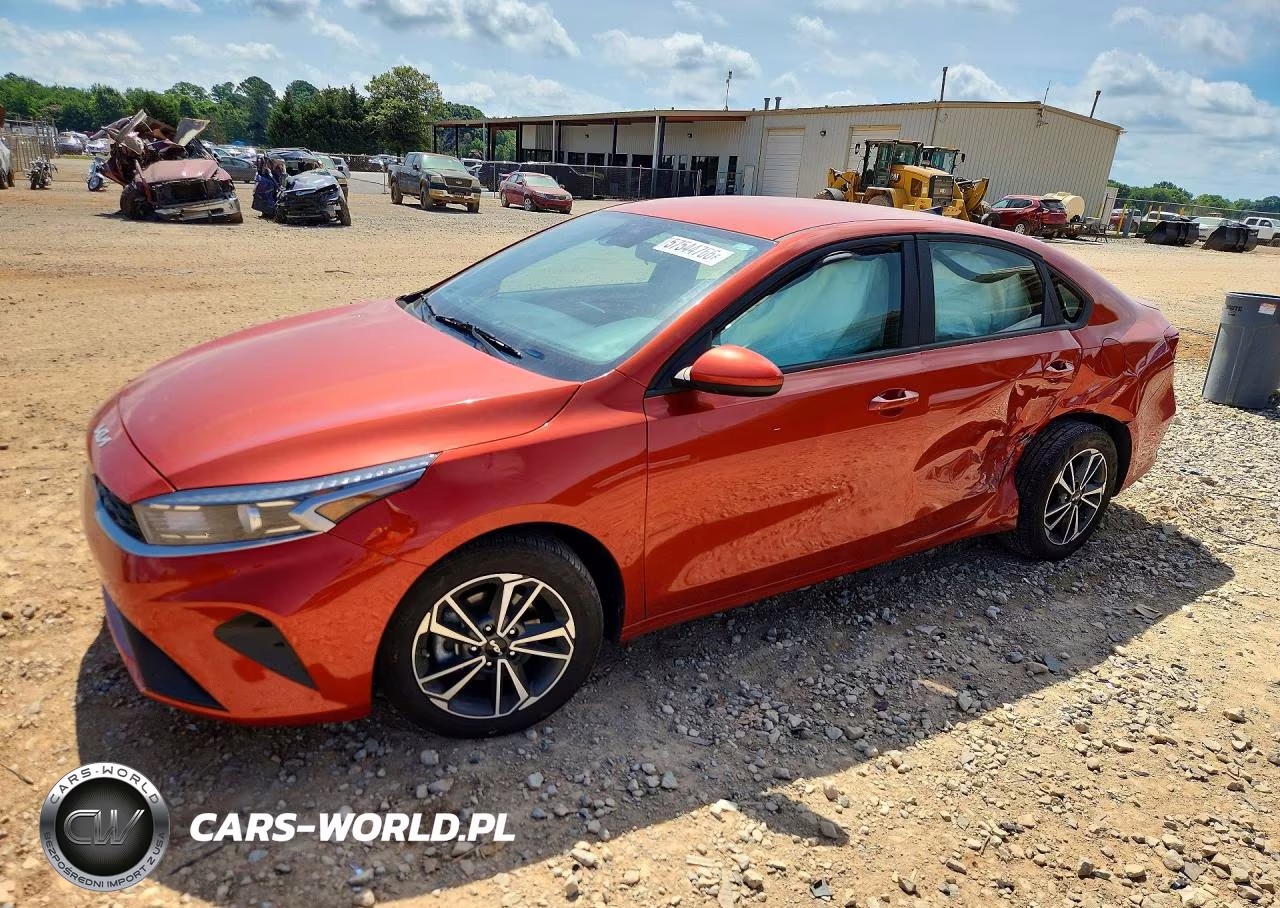 2023 Kia Forte Lxs – zdjęcie 1 z 13