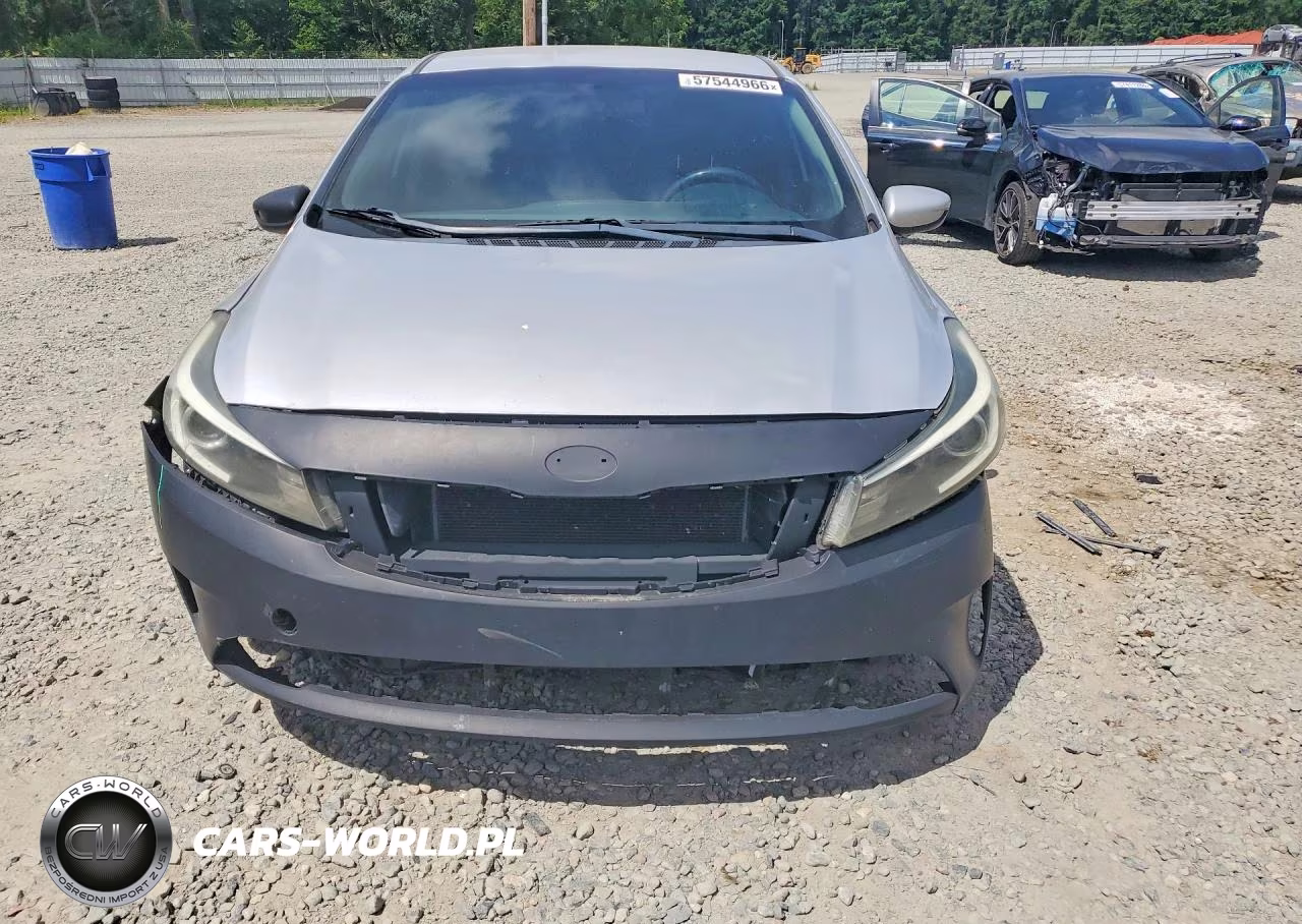 2017 Kia Forte Lx VIN:3KPFK4A72HE139511 - 5