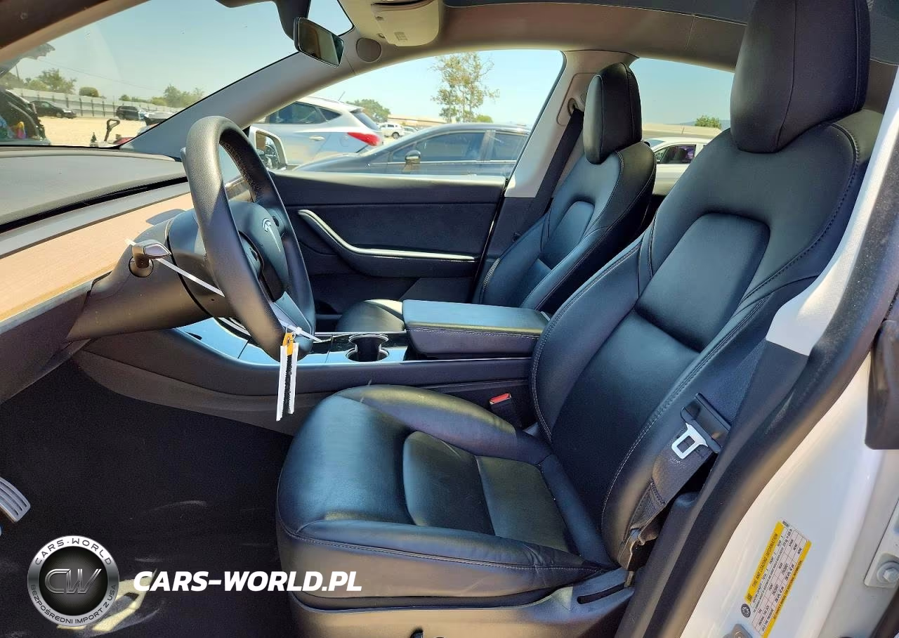 2020 Tesla Model Y VIN:5YJYGDEF7LF003387 - 7