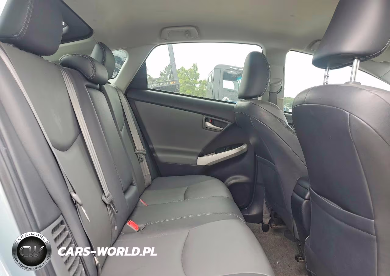 2015 Toyota Prius Four VIN:JTDKN3DU8F1980833 - 10