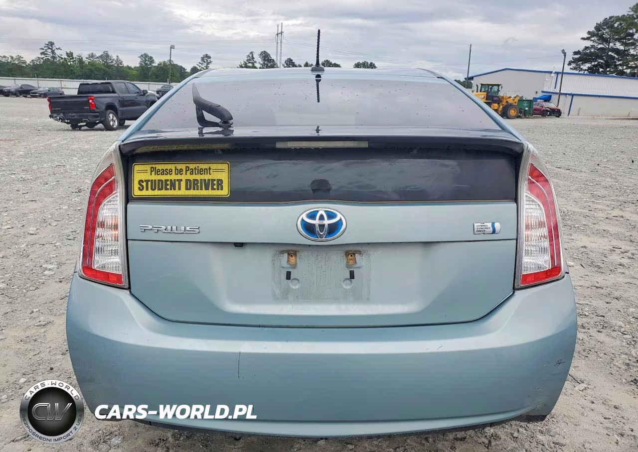 2015 Toyota Prius Four VIN:JTDKN3DU8F1980833 - 6