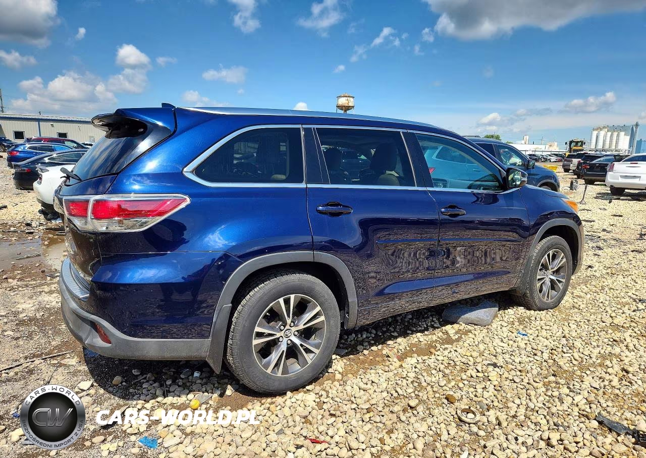 2016 Toyota Highlander Xle VIN:5TDJKRFH0GS288738 - 3