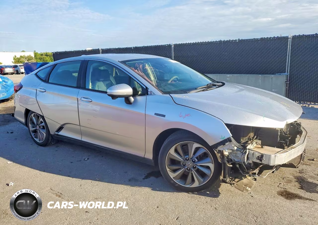 2018 Honda Clarity VIN:JHMZC5F18JC005988 - 4
