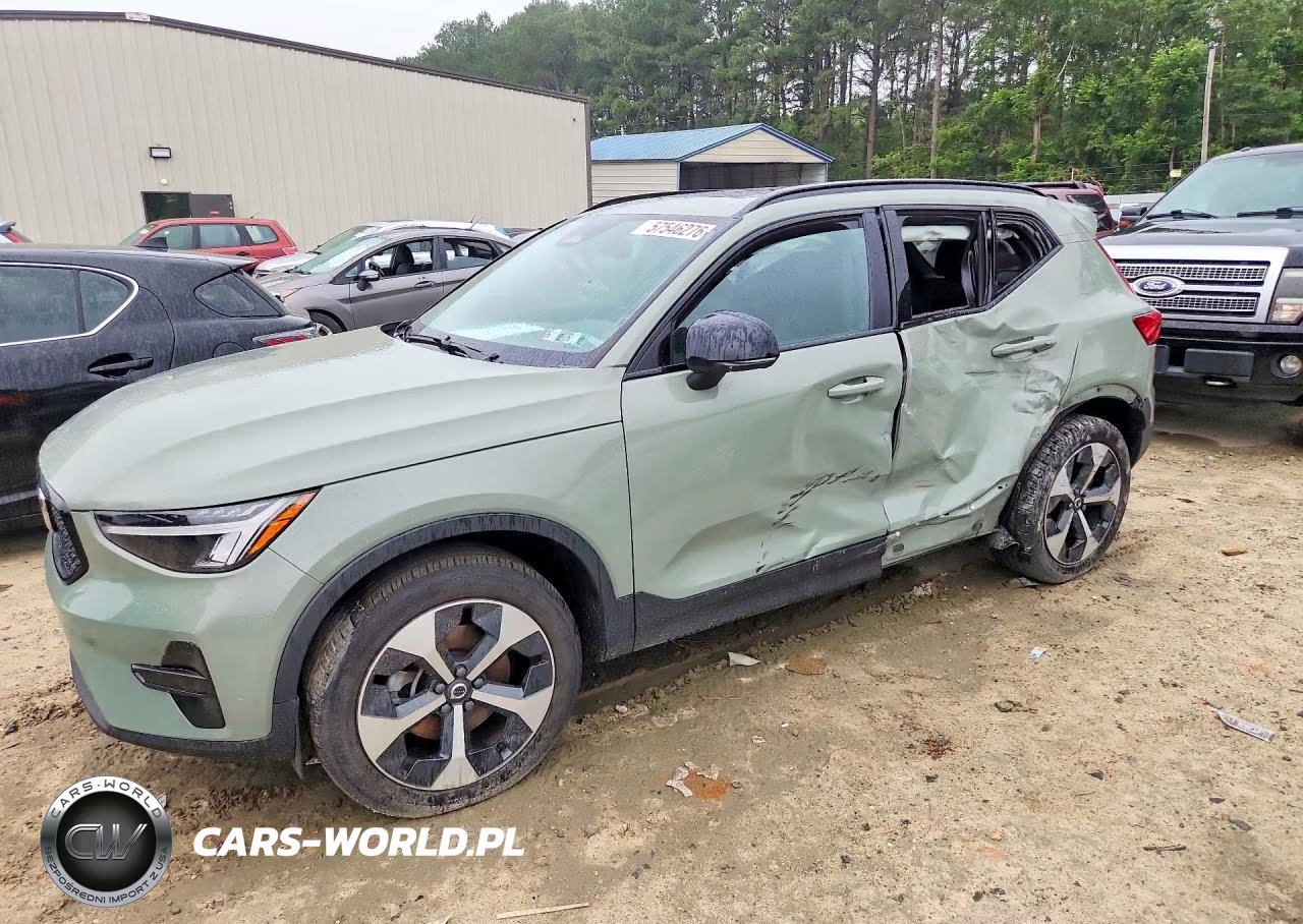 2024 Volvo Xc40 Core – zdjęcie 1 z 13