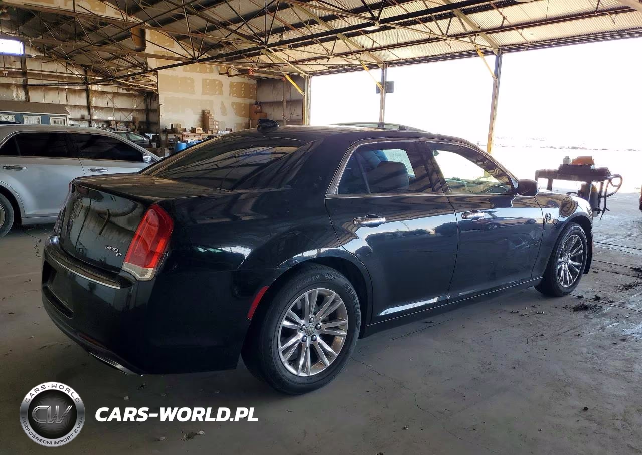 2015 Chrysler 300C VIN:2C3CCAET3FH848816 - 3