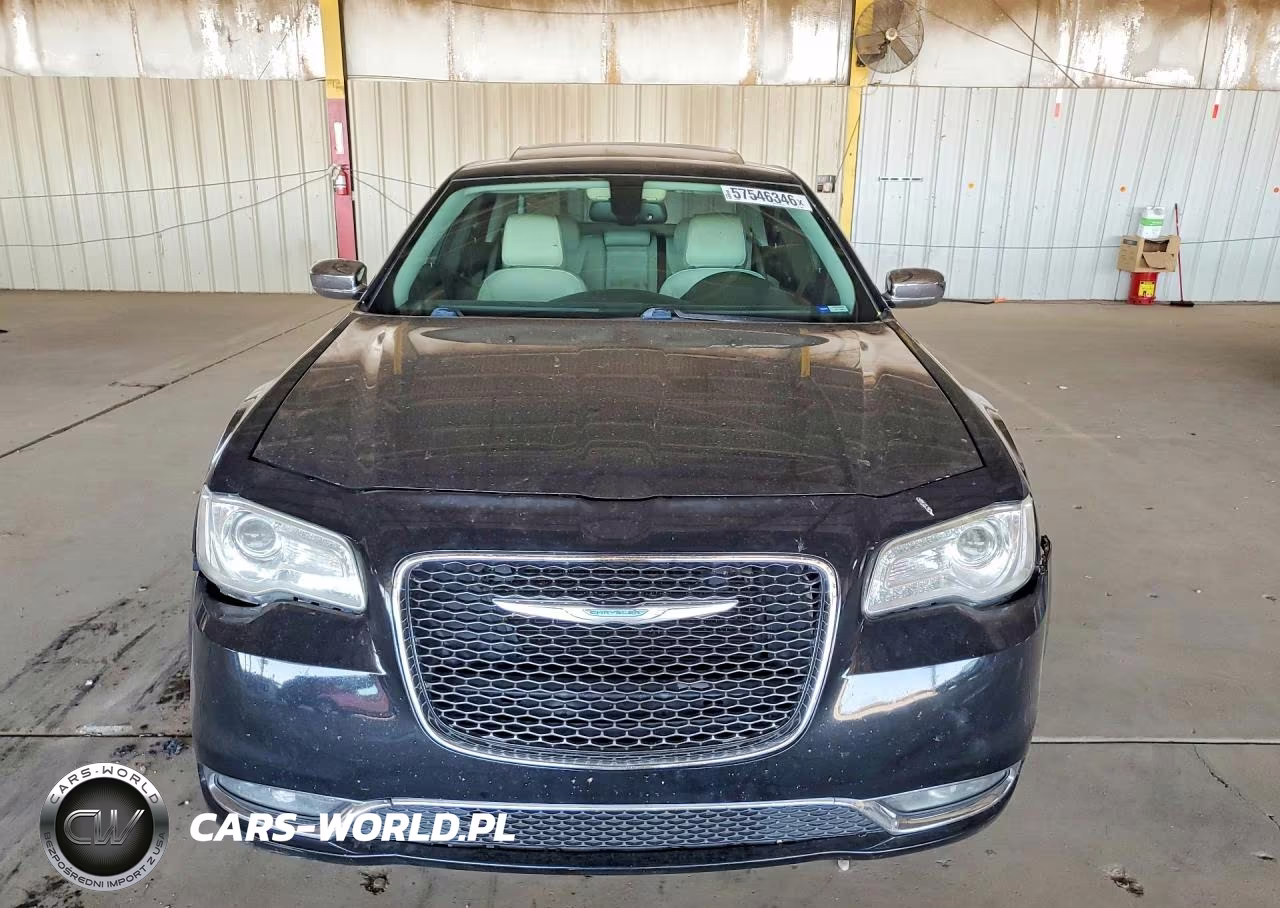 2015 Chrysler 300C VIN:2C3CCAET3FH848816 - 5