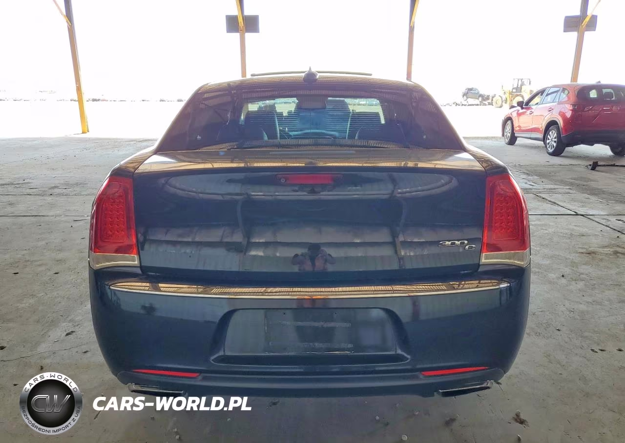 2015 Chrysler 300C VIN:2C3CCAET3FH848816 - 6