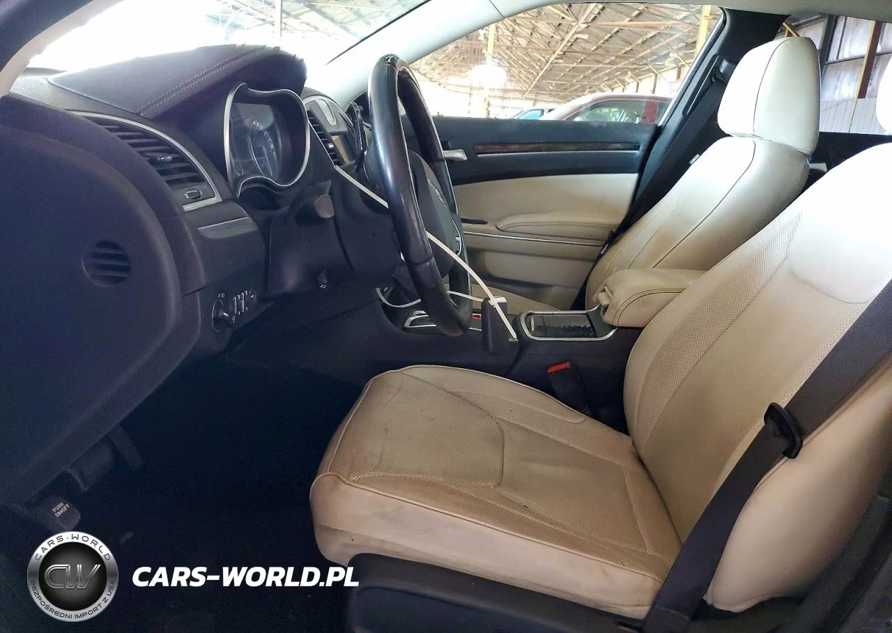 2015 Chrysler 300C VIN:2C3CCAET3FH848816 - 7