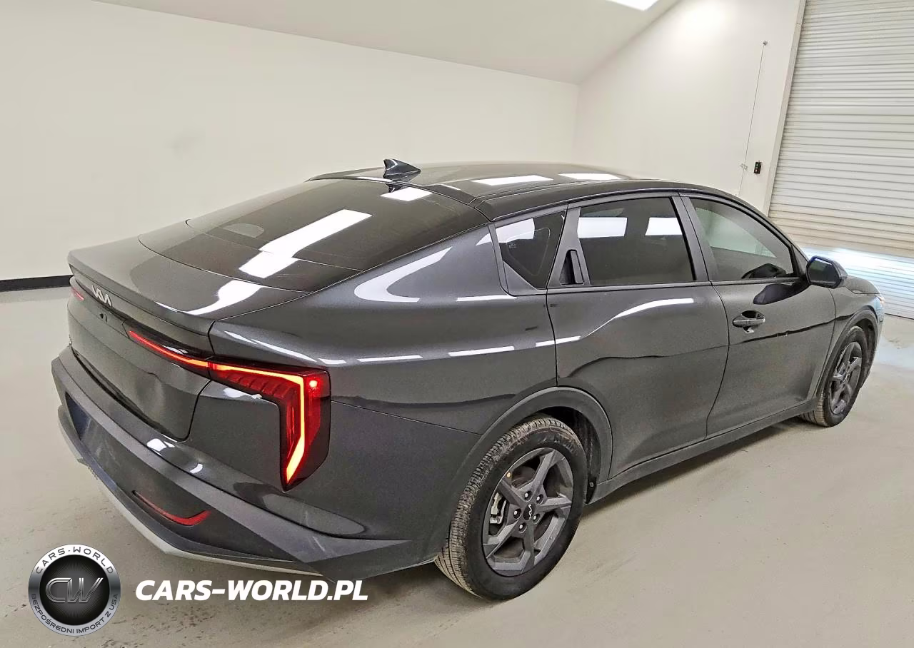 2025 Kia K4 Lxs VIN:3KPFT4DE8SE109489 - 3