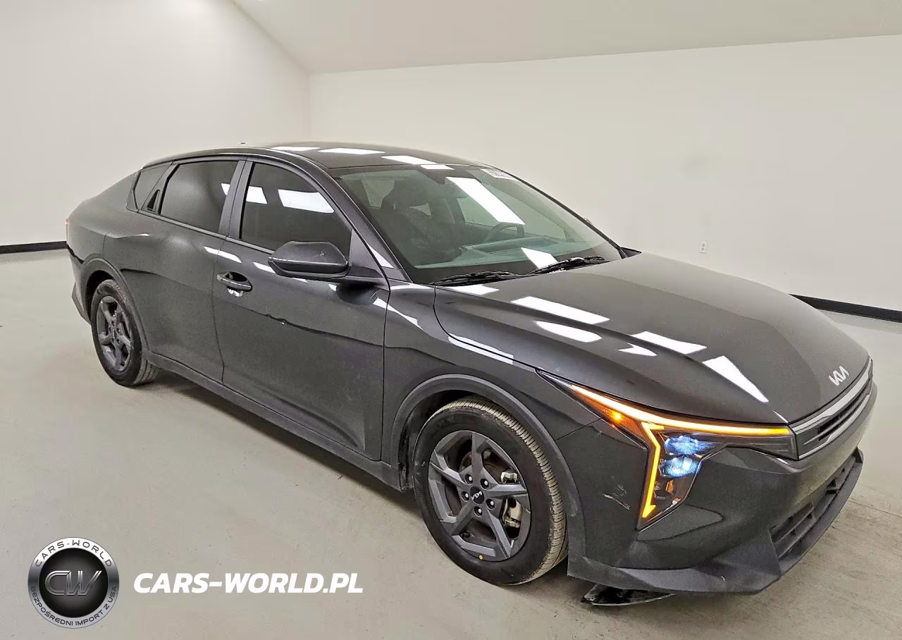 2025 Kia K4 Lxs VIN:3KPFT4DE8SE109489 - 4